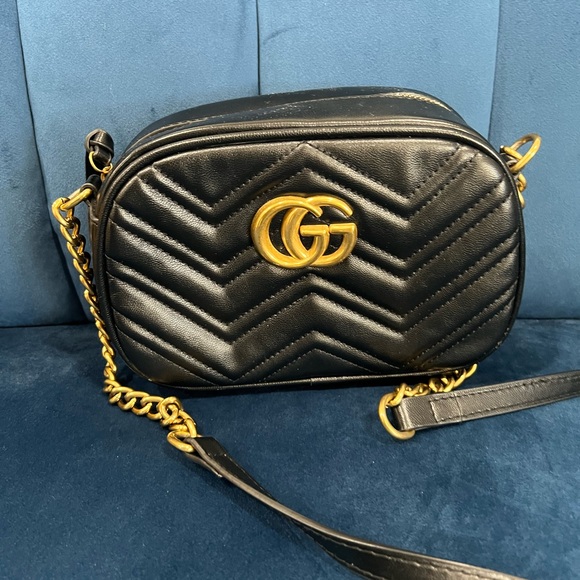 Designer Inspired Black Quilted Crossbody Bag with Gold Chain - Picture 2 of 3